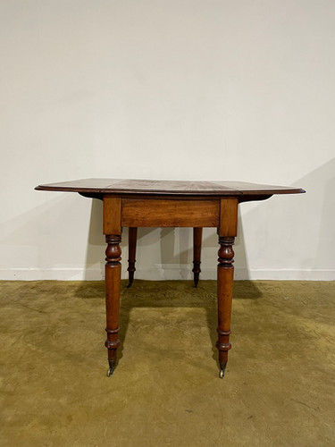 Victorian Mahogany Pembroke Table