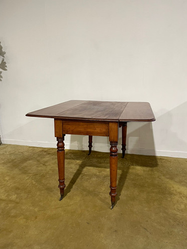 Victorian Mahogany Pembroke Table
