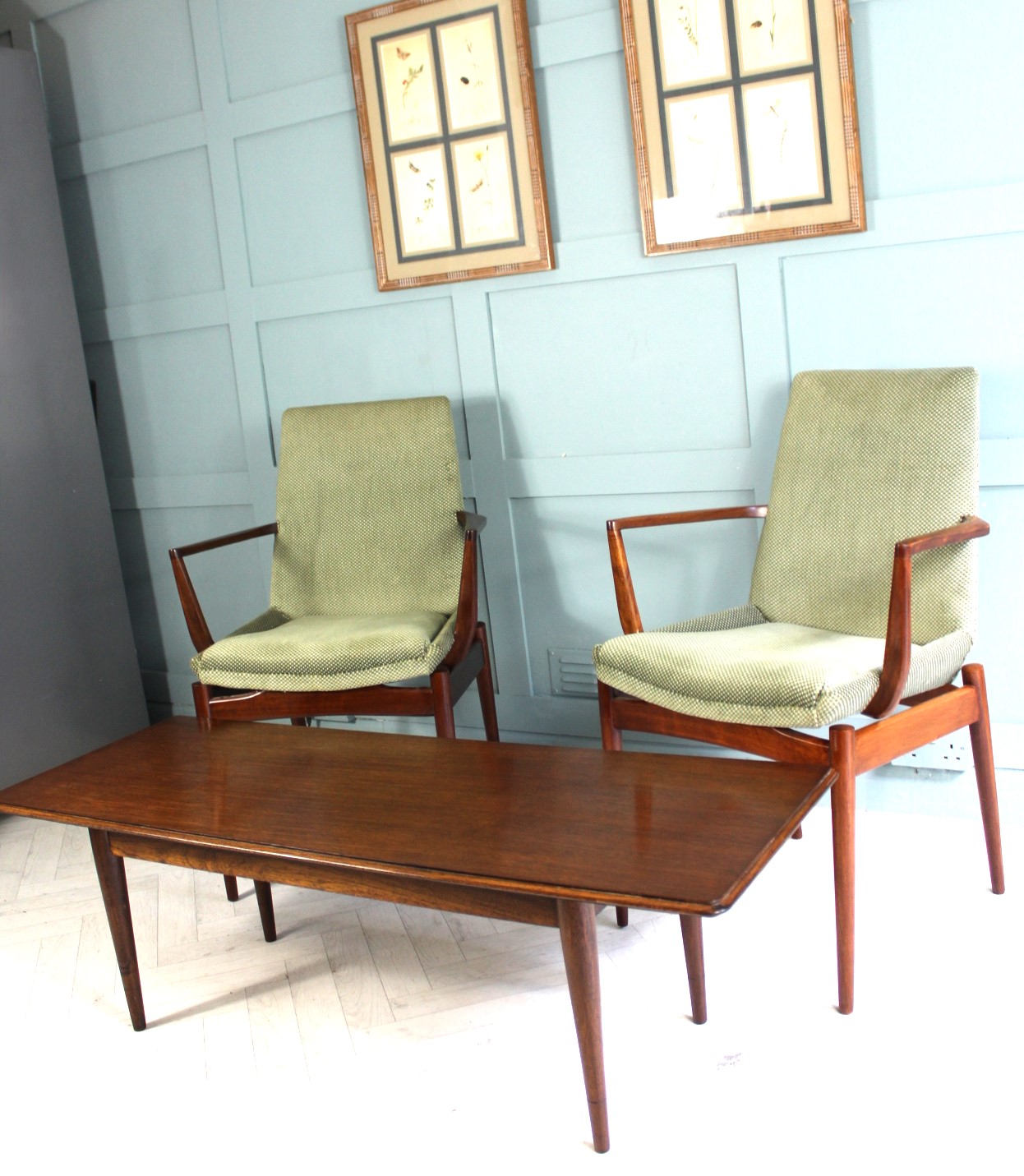 Mid Century Rosewood Coffee Table By Robert Heritage For Archie Shine