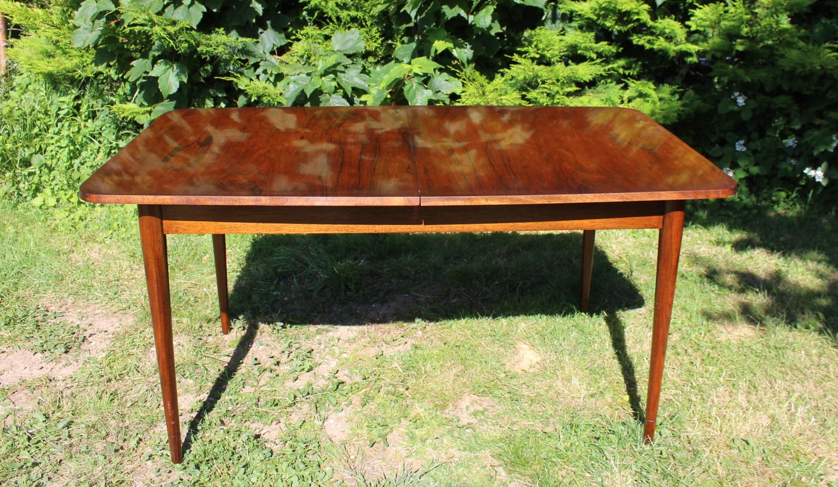 Mid Century Hamilton Rosewood Dining Table By Robert Heritage For Archie Shine