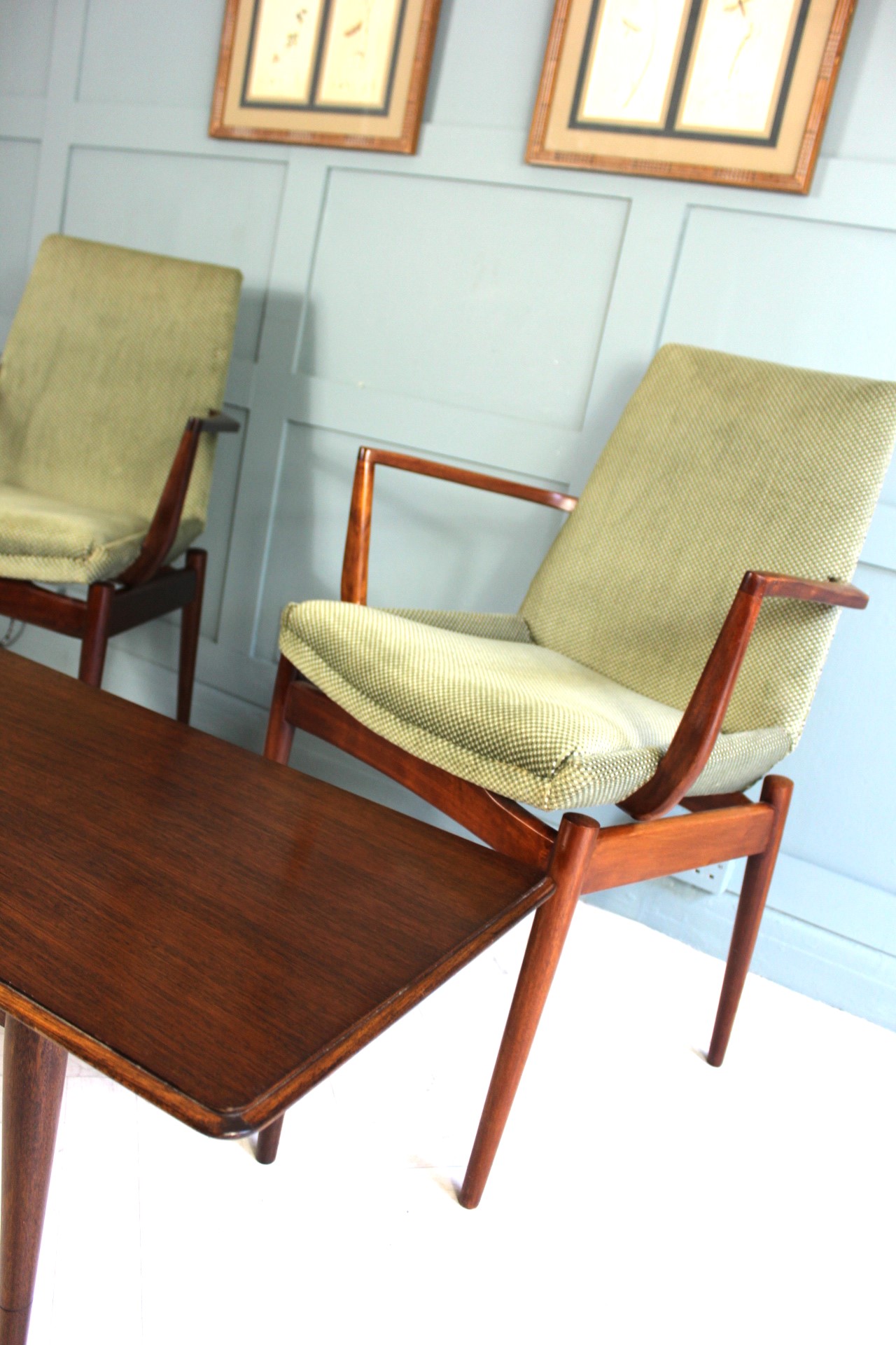 Mid Century Rosewood Coffee Table By Robert Heritage For Archie Shine