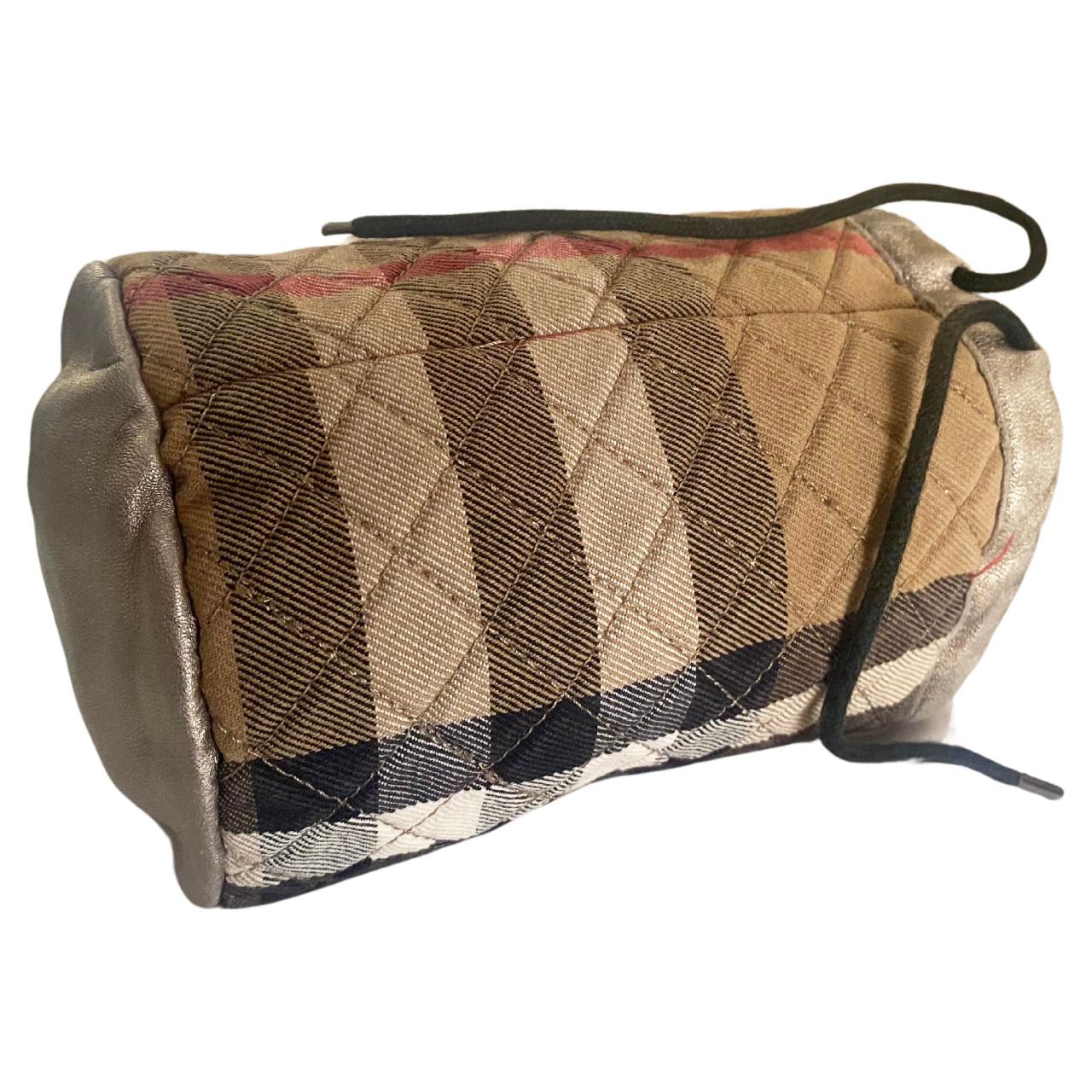 2000s Burberry Nova Check Cloth Quilt Pouch