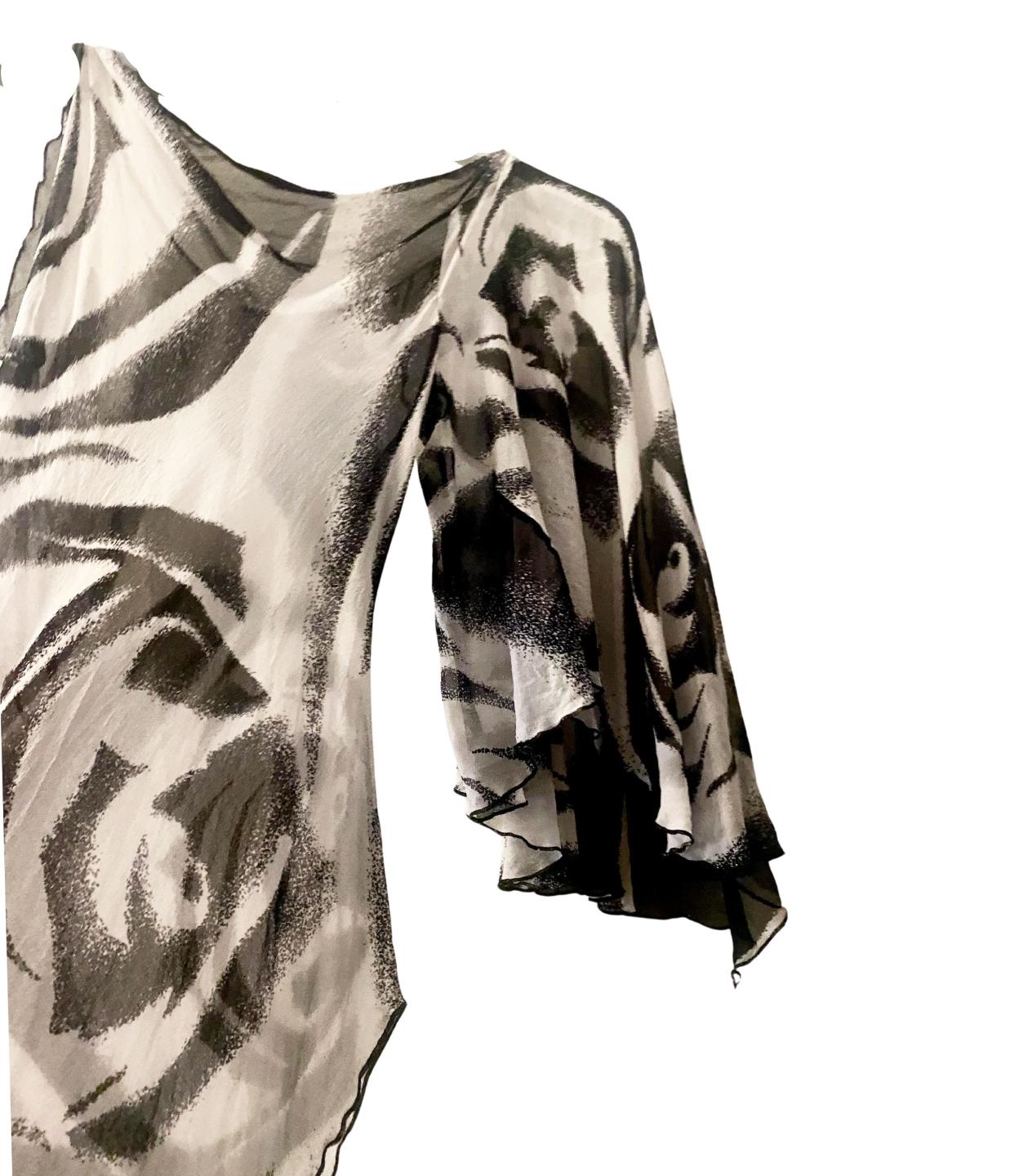 2000s Diane Von Furstenberg Black White Abstract Silk Blouse