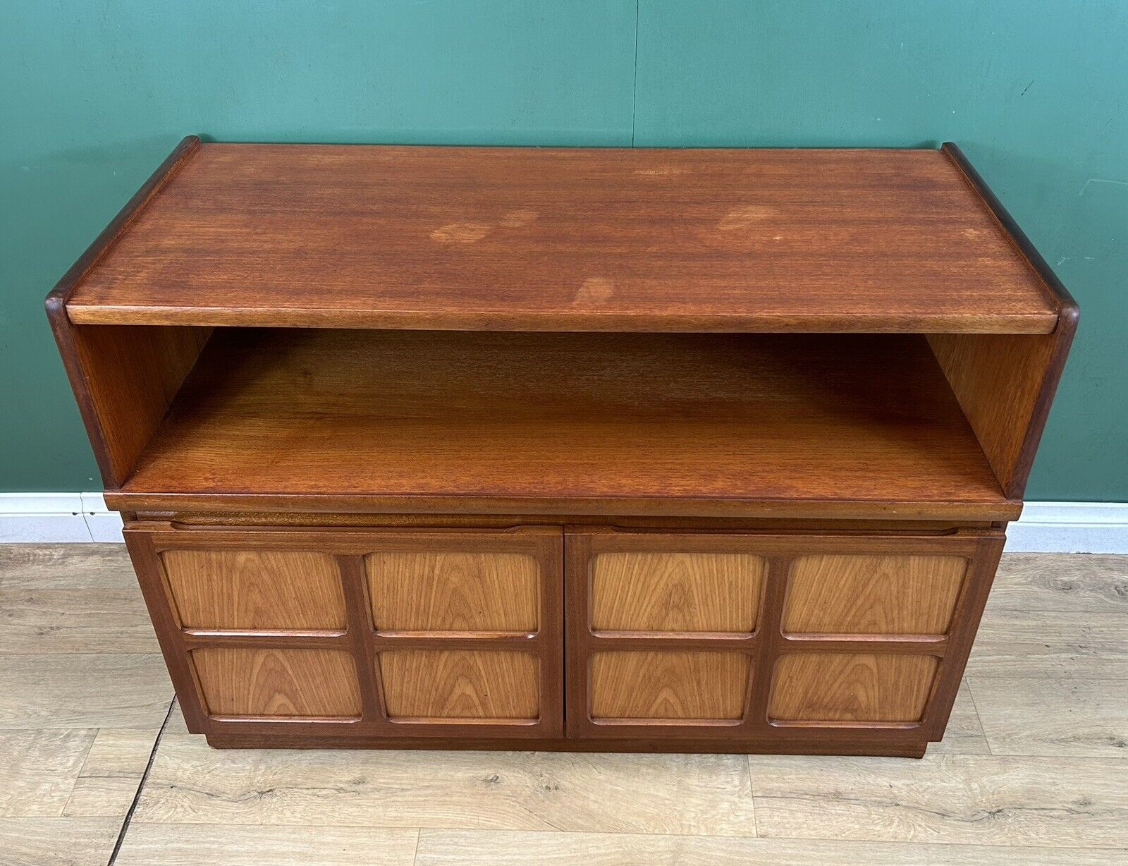 Retro Vintage Mid Century Teak Media Sideboard By Nathan Furniture-Courier