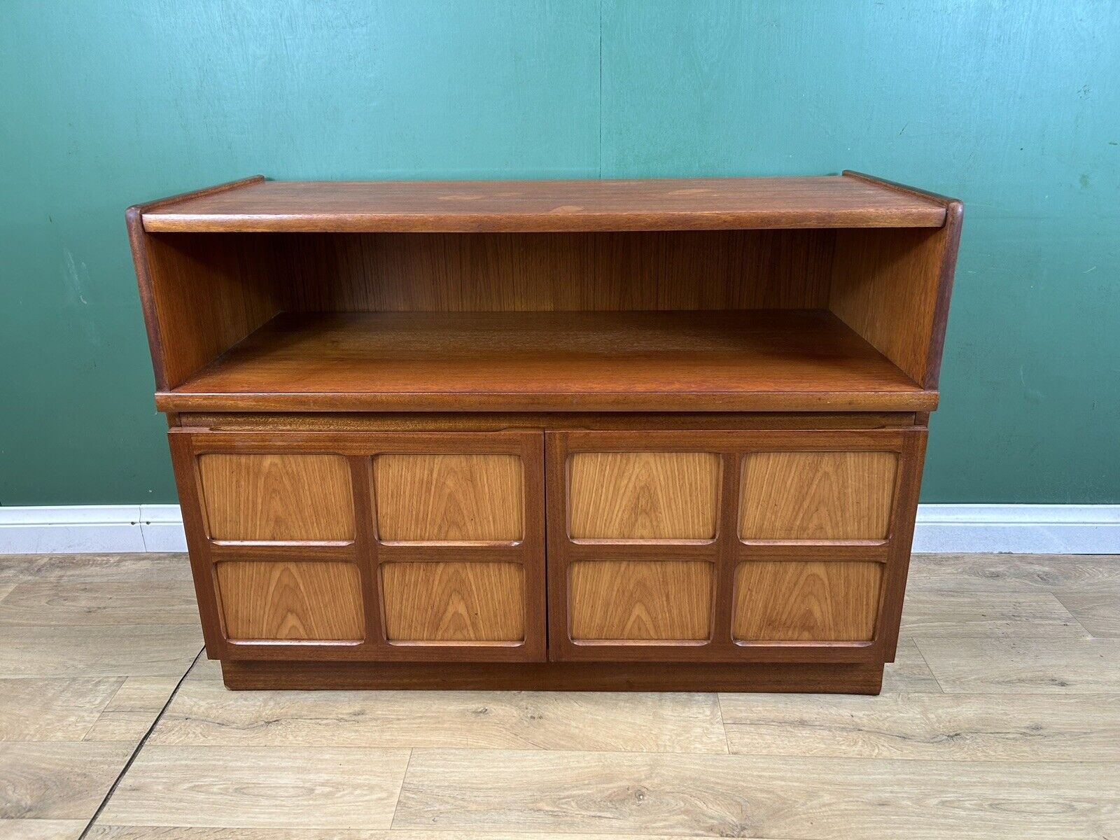 Retro Vintage Mid Century Teak Media Sideboard By Nathan Furniture-Courier