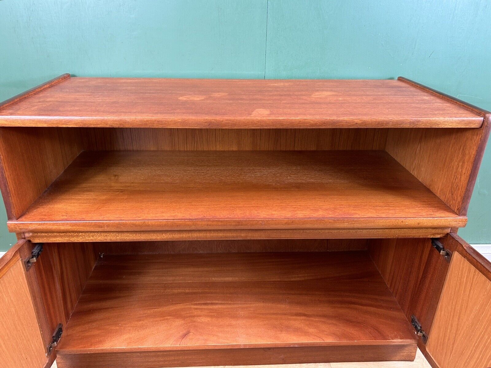 Retro Vintage Mid Century Teak Media Sideboard By Nathan Furniture-Courier