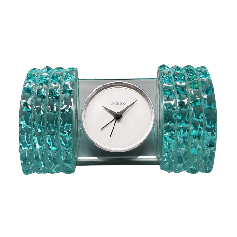 1970s Astonishing Table Clock by Omodomo in Crystal. Made in Italy
