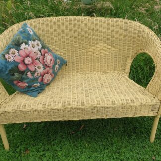 Wicker bench seat