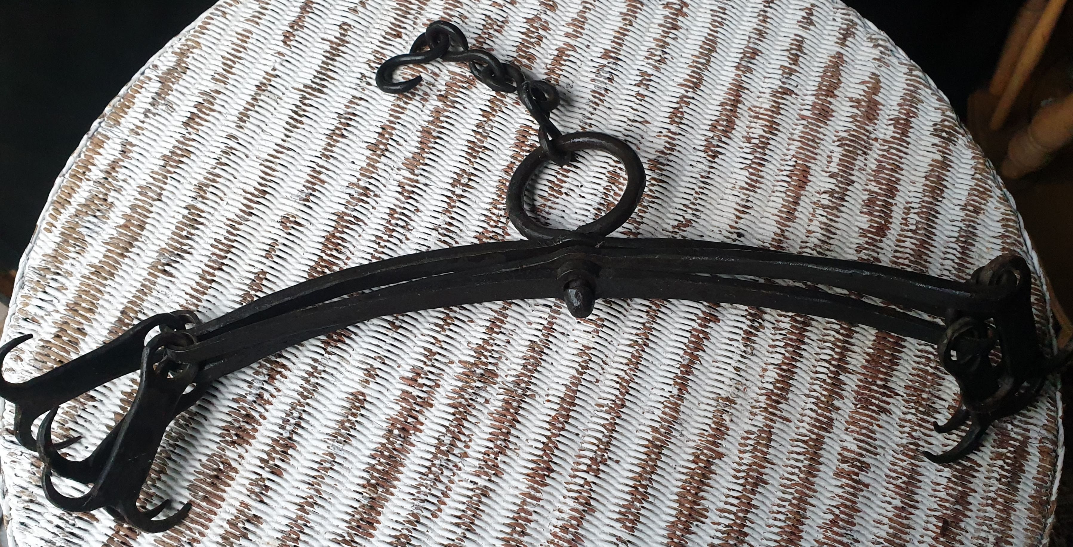 Game/pot hanger