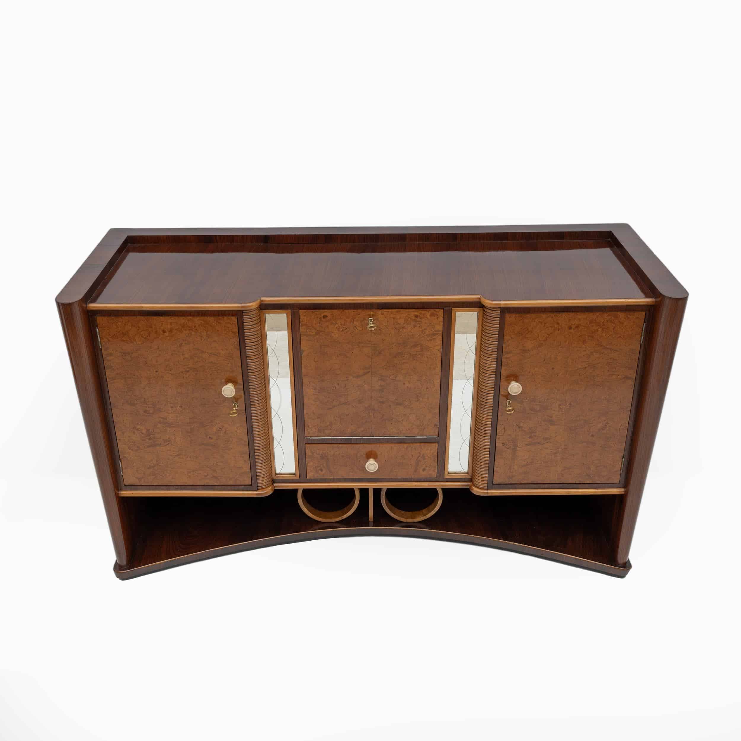 Art Decò Italian Walnut and Maple Sideboard, 1930s