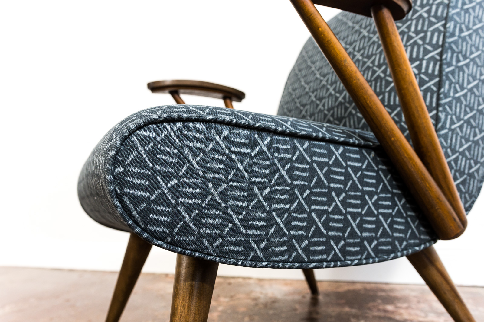 Mid-Century Lounge Chair "300-110" by GFM, Poland, 1960s