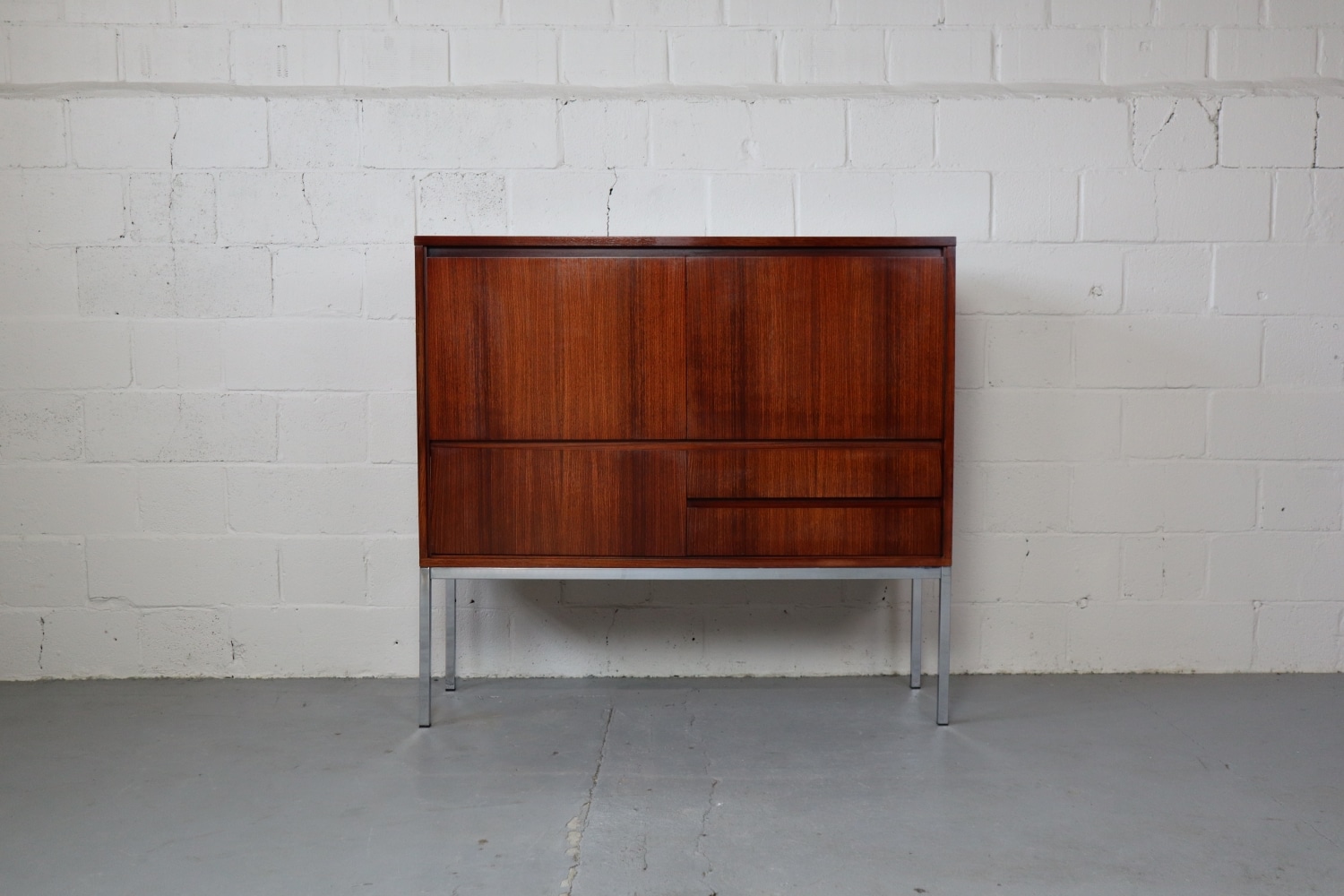 Bar cabinet in Indian Rosewood produced by 'Meubelfabriek Aurora' Belgium 1967