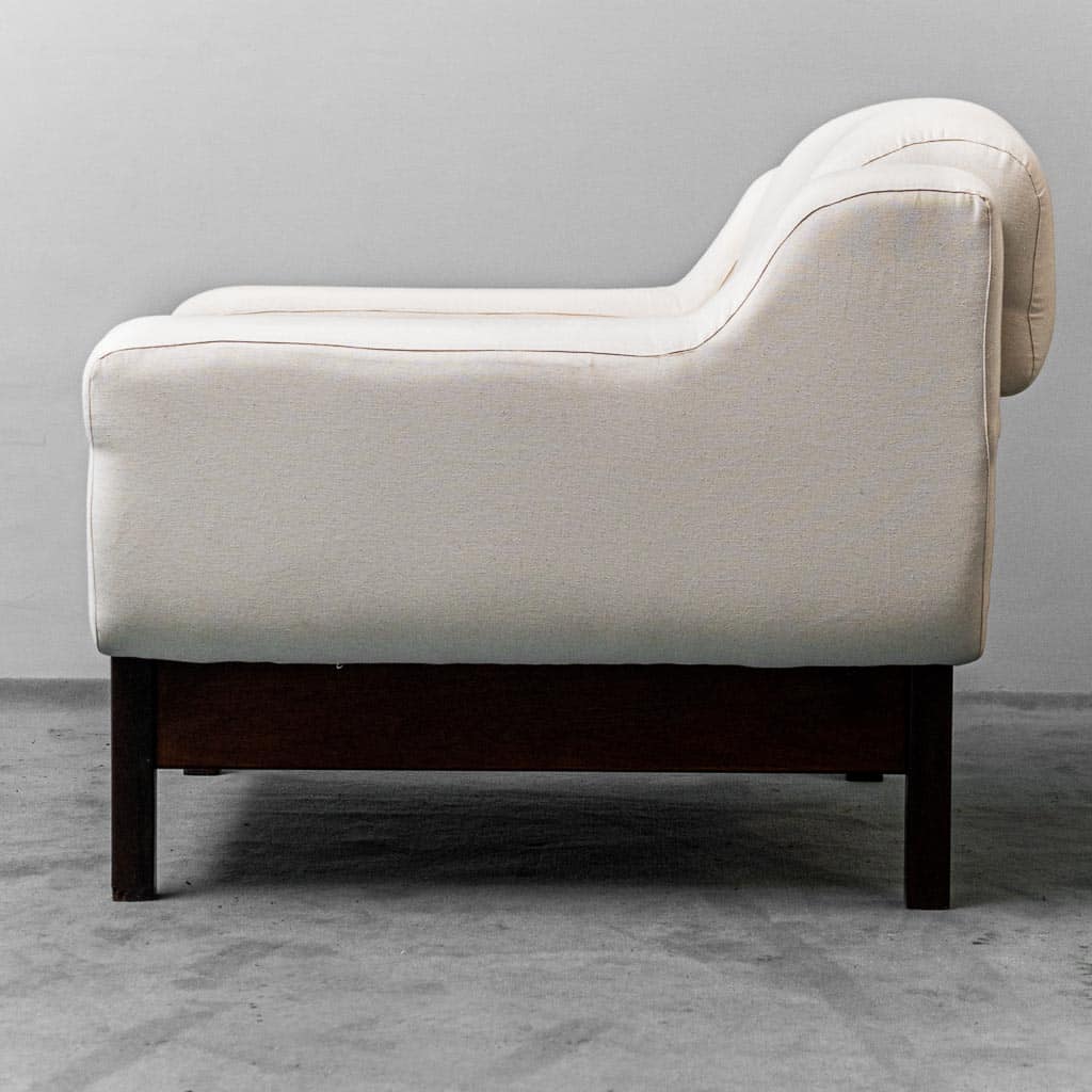 Pair Of White Cotton Armchairs Saporiti 70s Vintage Modern