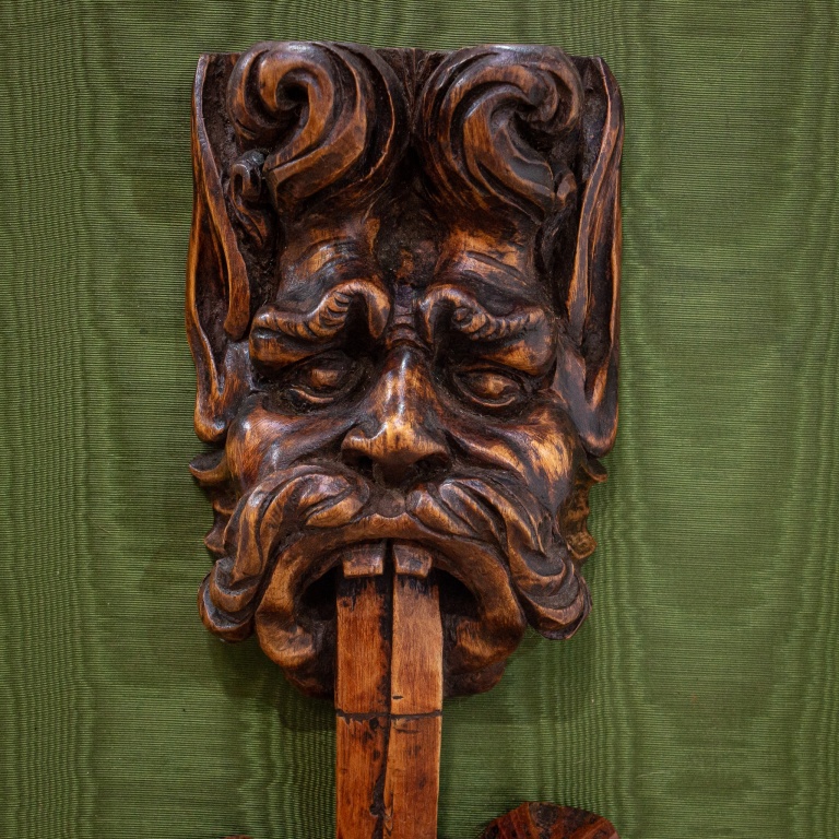 Carved Boxwood Applique in Style of Andrea Brustolon - Image 5