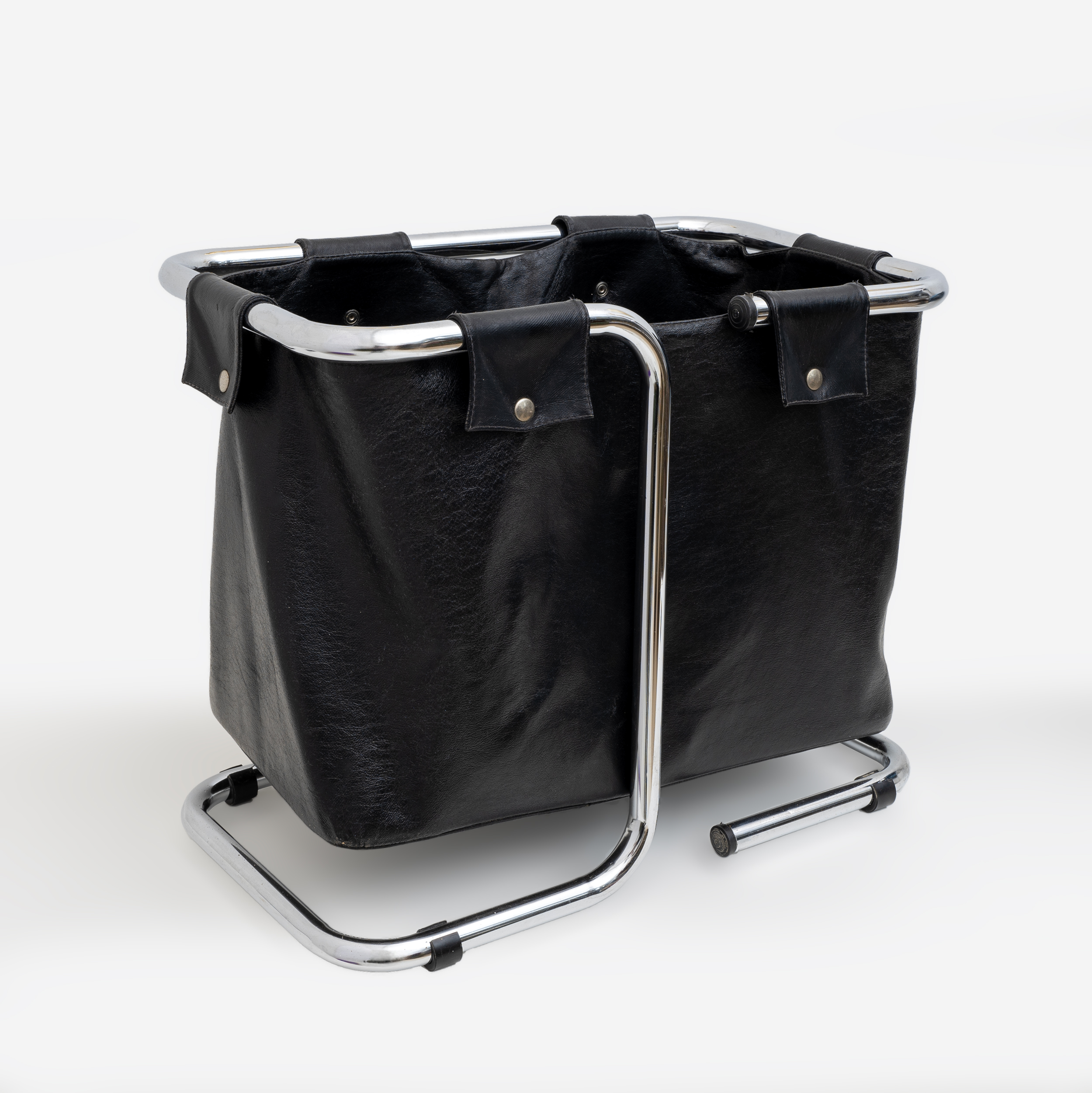 Marcel Breuer leather and Chromed Steel Magazine Rack, 1970s