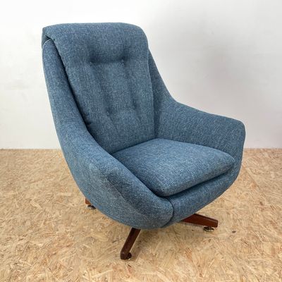 Mid Century Egg Chair