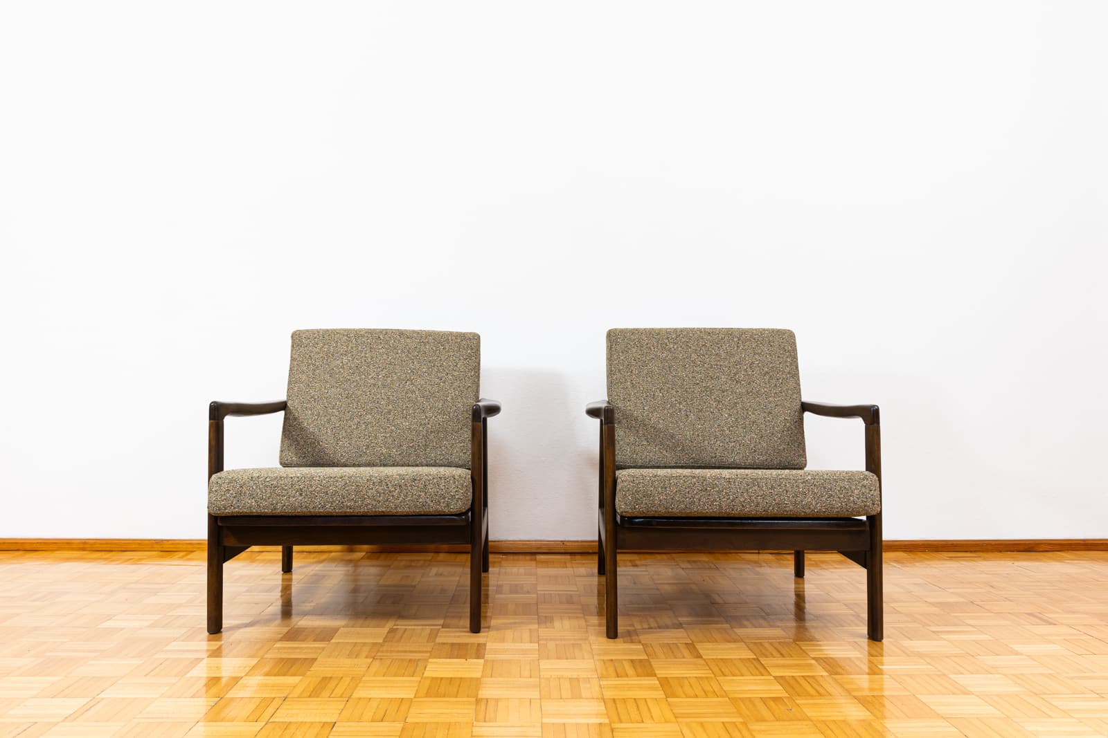 Pair of B-7522 armchairs by Zenon Bączyk, Poland, 1960’S