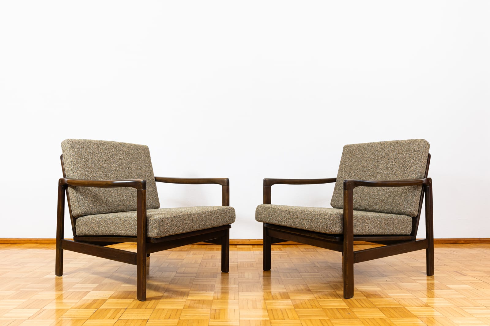 Pair of B-7522 armchairs by Zenon Bączyk, Poland, 1960’S