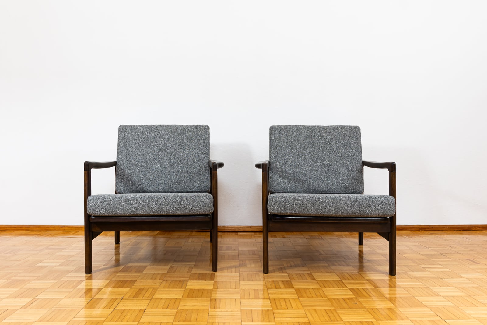 Pair of B-7522 armchairs by Zenon Bączyk, Poland, 1960’S