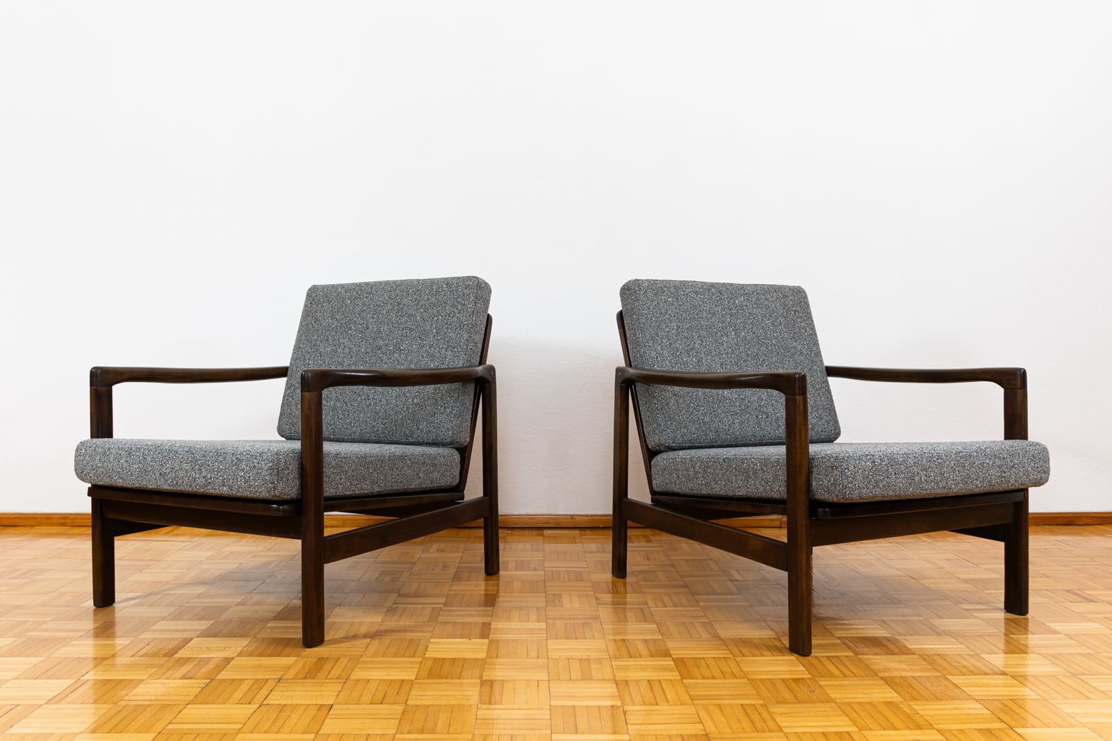Pair of B-7522 armchairs by Zenon Bączyk, Poland, 1960’S