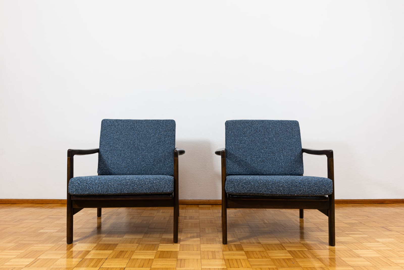 Pair of B-7522 armchairs by Zenon Bączyk, Poland, 1960’S
