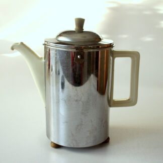 1920s Antique Art Deco german coffee pot by Bauscher/Weiden made of ceramic with a metal warming hood