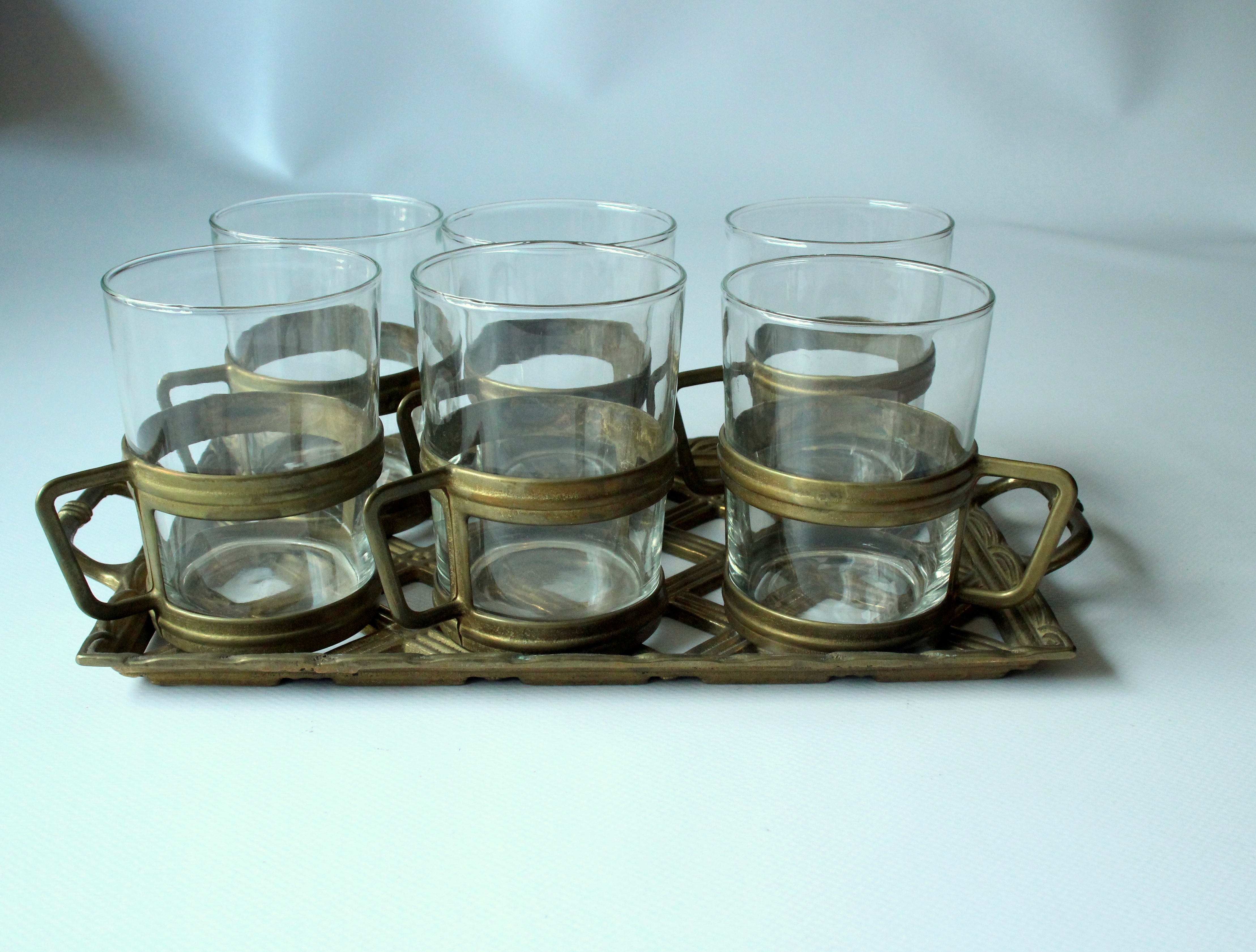 6 Glass tea cups with a brass handle on a elegant brass tray as a set - Vintage
