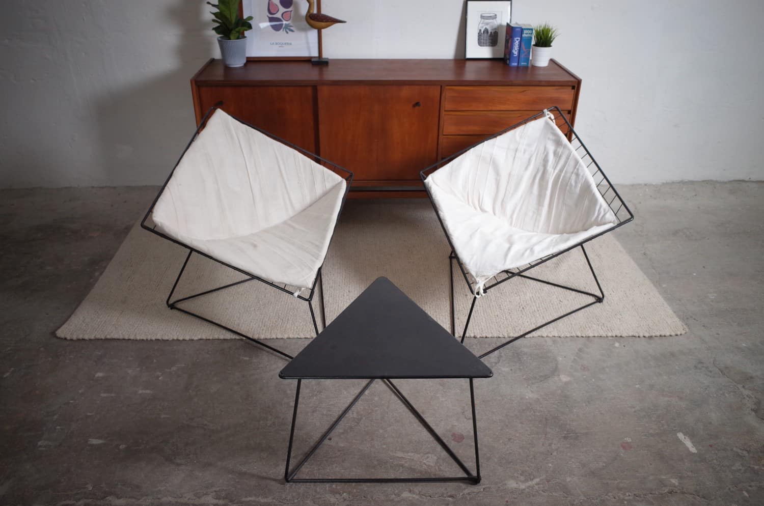 2 x OTI chairs and table Gammelgaard Diamond