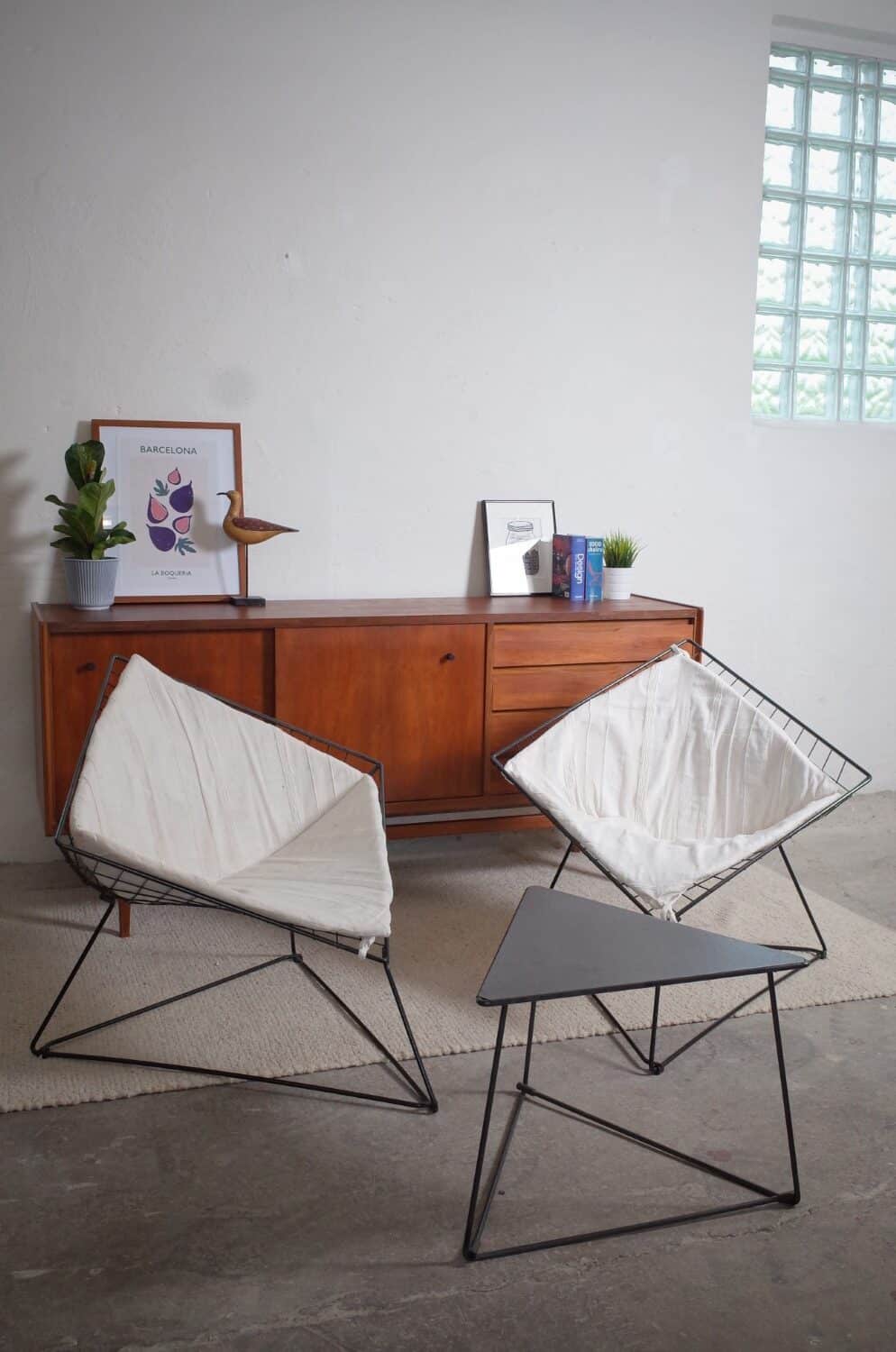 2 x OTI chairs and table Gammelgaard Diamond