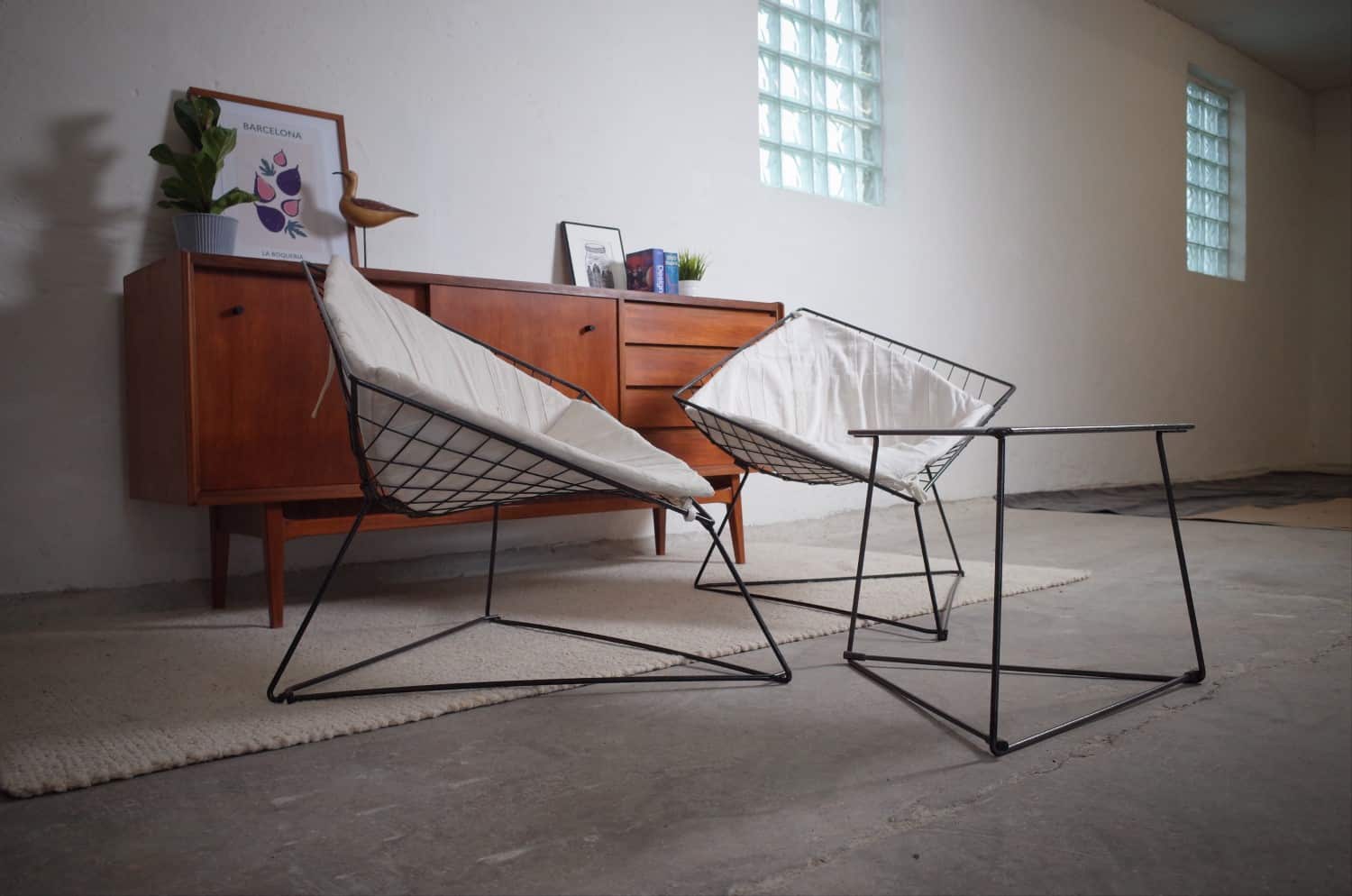 2 x OTI chairs and table Gammelgaard Diamond