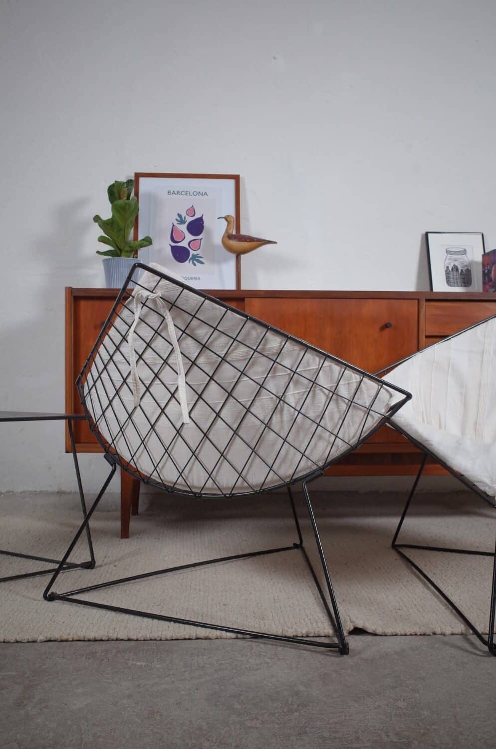 2 x OTI chairs and table Gammelgaard Diamond