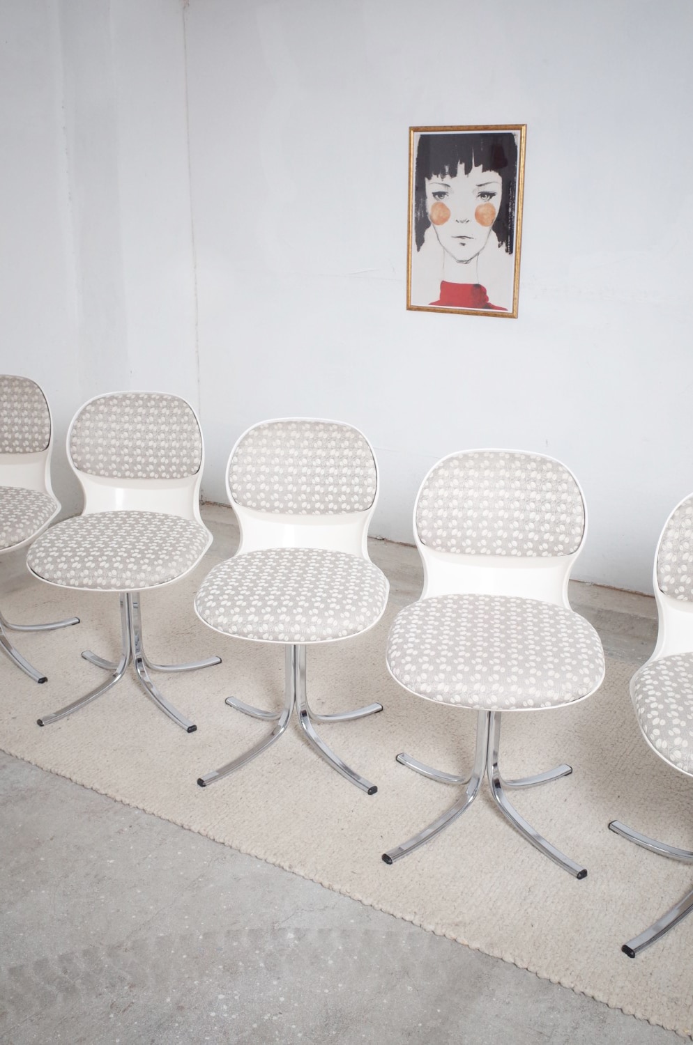 5 x Giroflex chairs and Herman Miller dining table