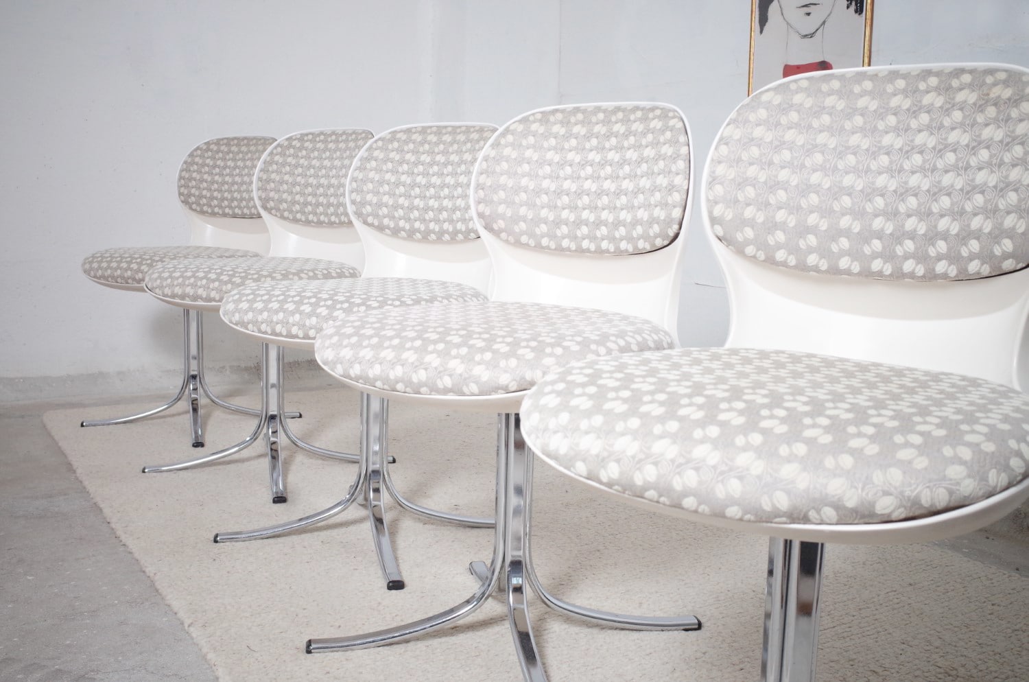 5 x Giroflex chairs and Herman Miller dining table
