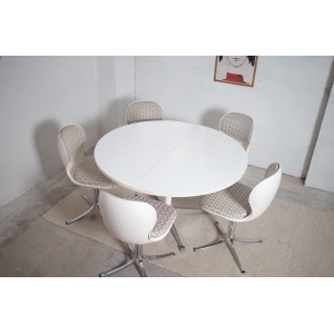5 x Giroflex chairs and Herman Miller dining table