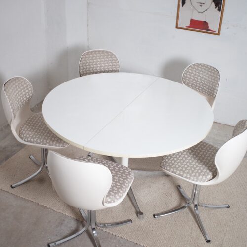 5 x Giroflex chairs and Herman Miller dining table