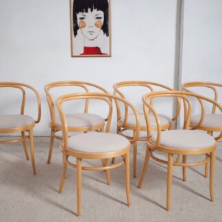 6 x Thonet 209 bentwood chairs dining room