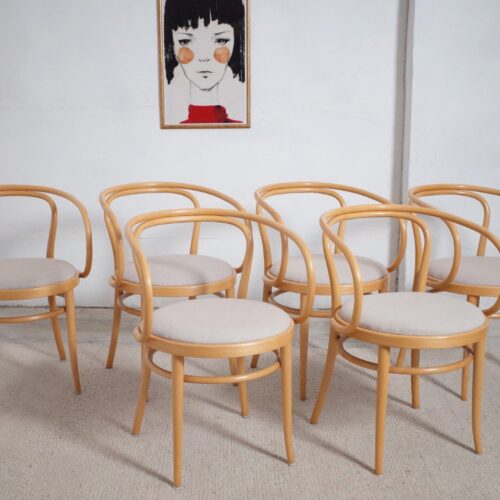 6 x Thonet 209 bentwood chairs dining room