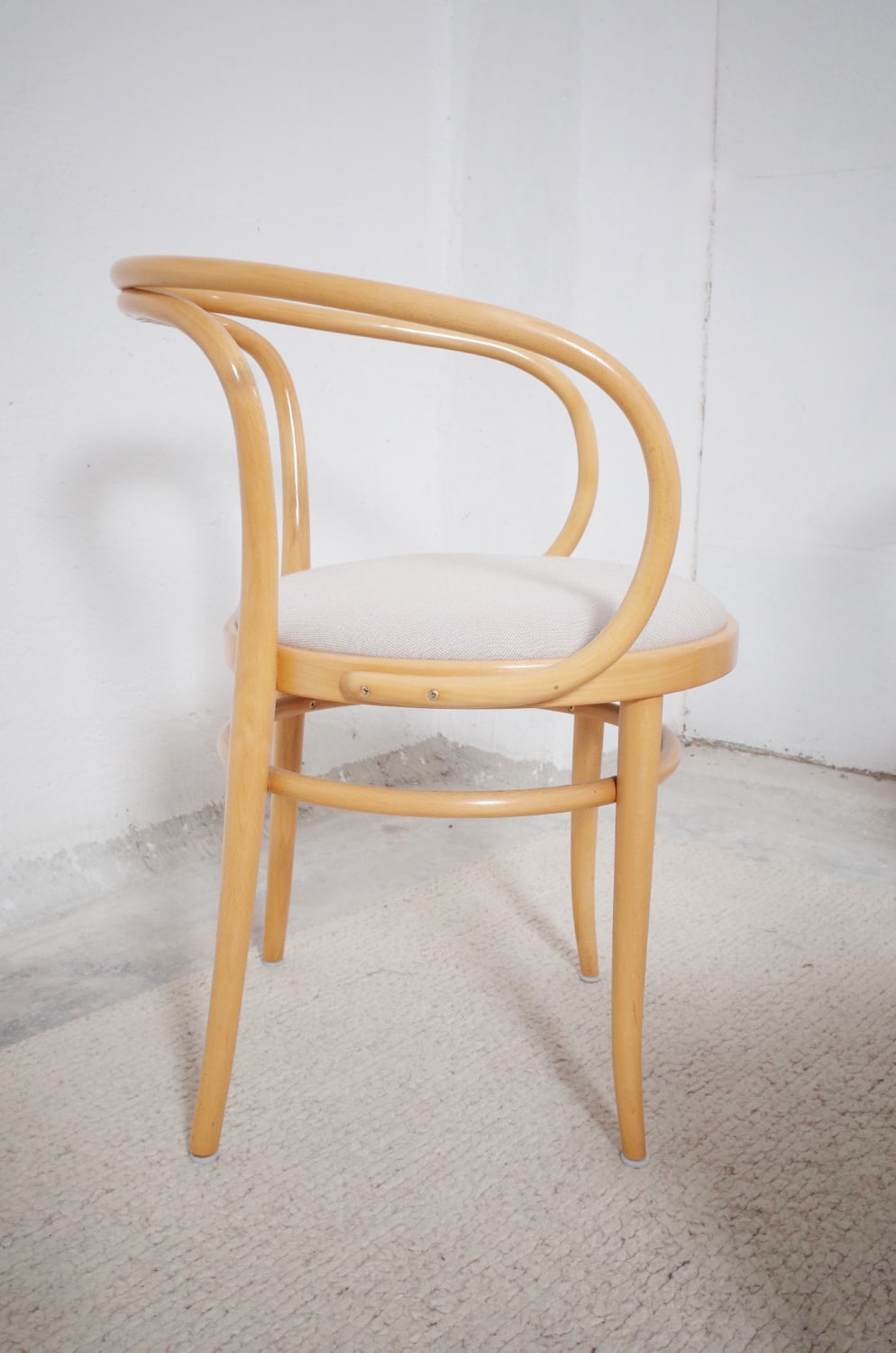 6 x Thonet 209 bentwood chairs dining room