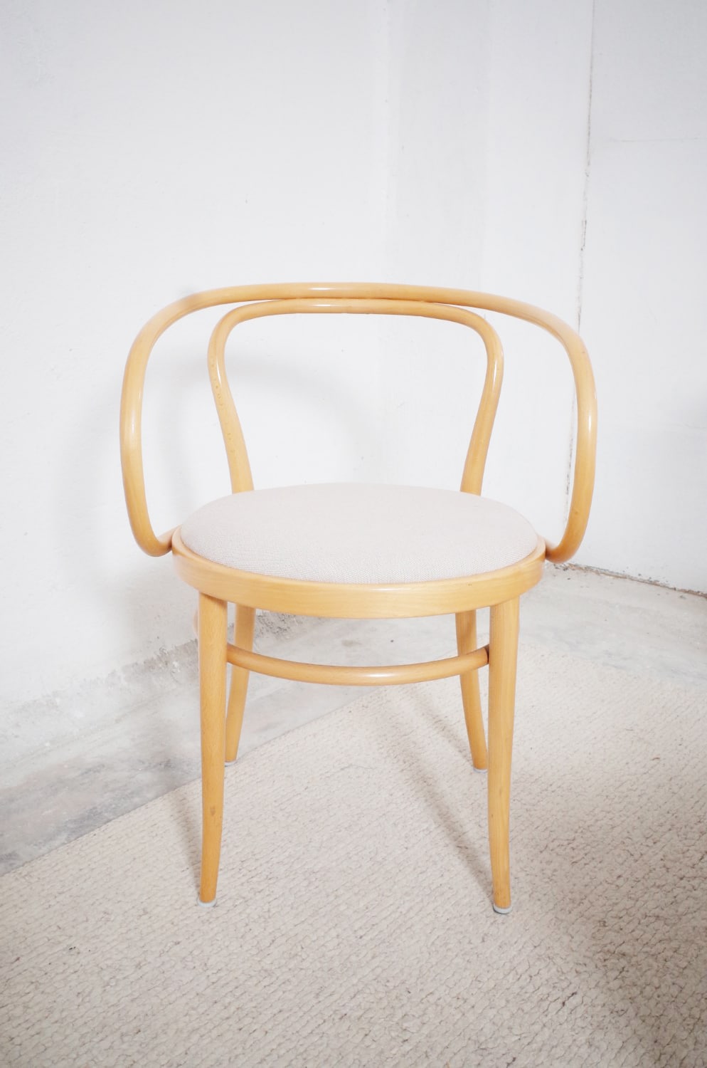 6 x Thonet 209 bentwood chairs dining room