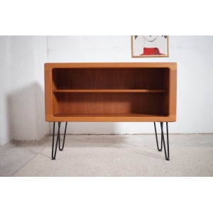 Dyrlund teak cabinet shelf sideboard