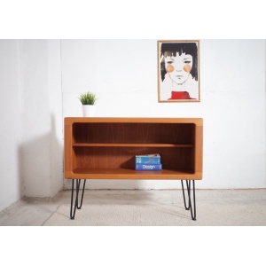 Dyrlund teak cabinet shelf sideboard
