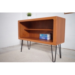 Dyrlund teak cabinet shelf sideboard
