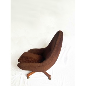 Swivel Chair From Greaves & Thomas, Mid Century Egg Chair, Vintage Chocolate Brown Velvet Egg Chair, Original Cover. Teak Legs