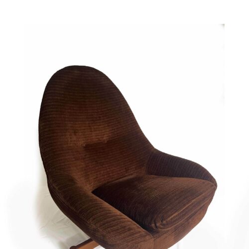 Swivel Chair From Greaves & Thomas, Mid Century Egg Chair, Vintage Chocolate Brown Velvet Egg Chair, Original Cover. Teak Legs.