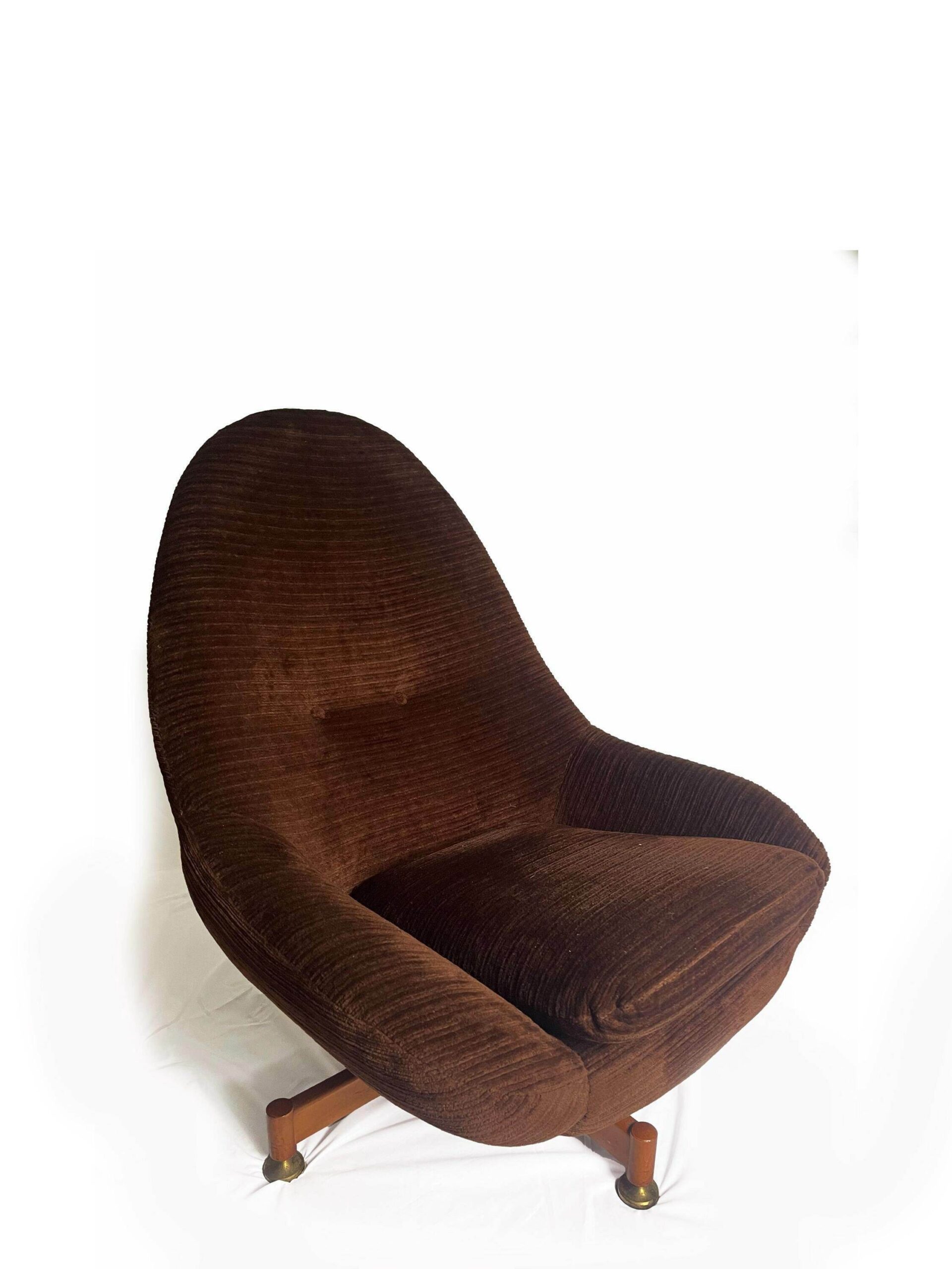 Swivel Chair From Greaves & Thomas, Mid Century Egg Chair, Vintage Chocolate Brown Velvet Egg Chair, Original Cover. Teak Legs.