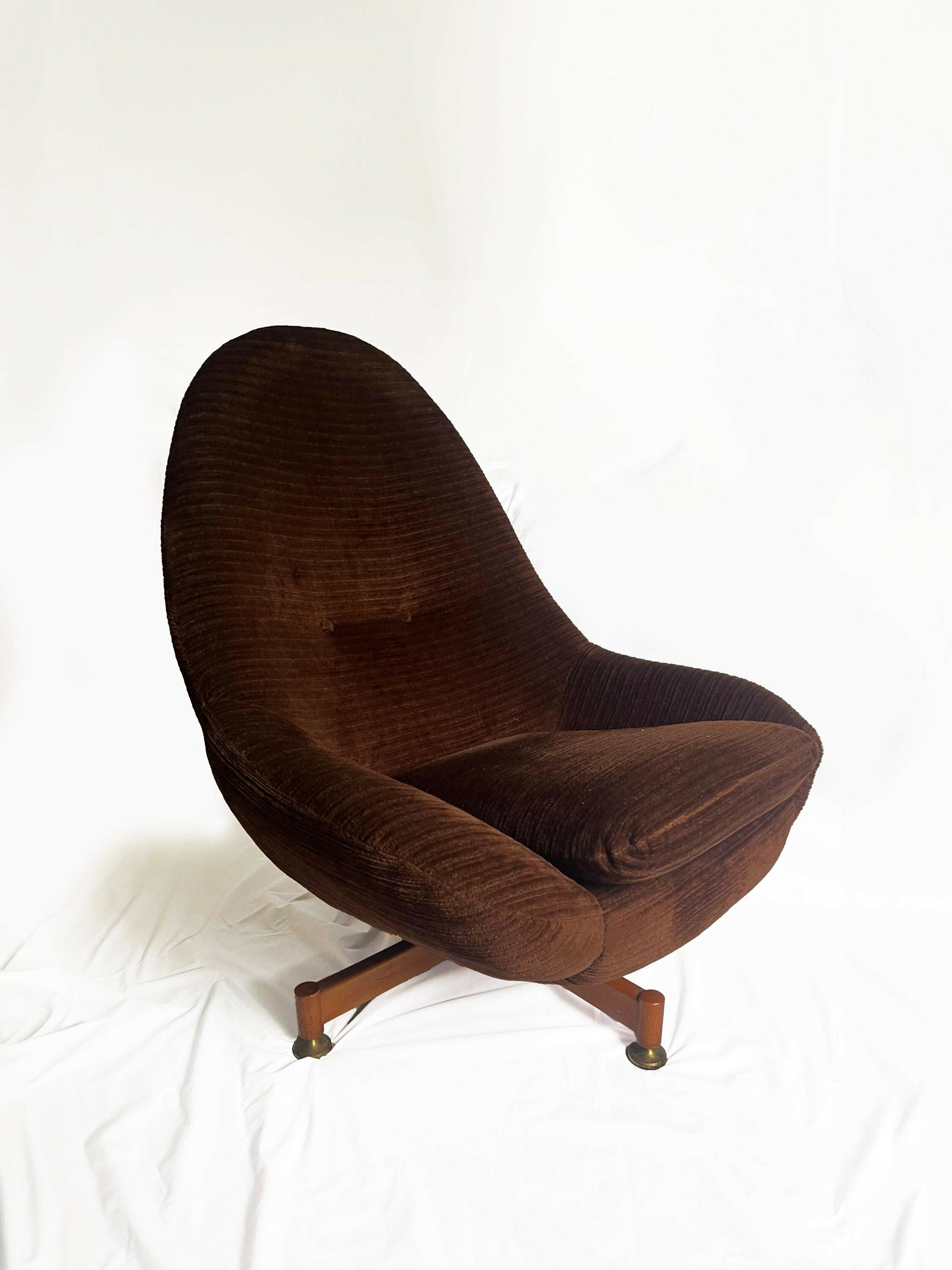 Swivel Chair From Greaves & Thomas, Mid Century Egg Chair, Vintage Chocolate Brown Velvet Egg Chair, Original Cover. Teak Legs