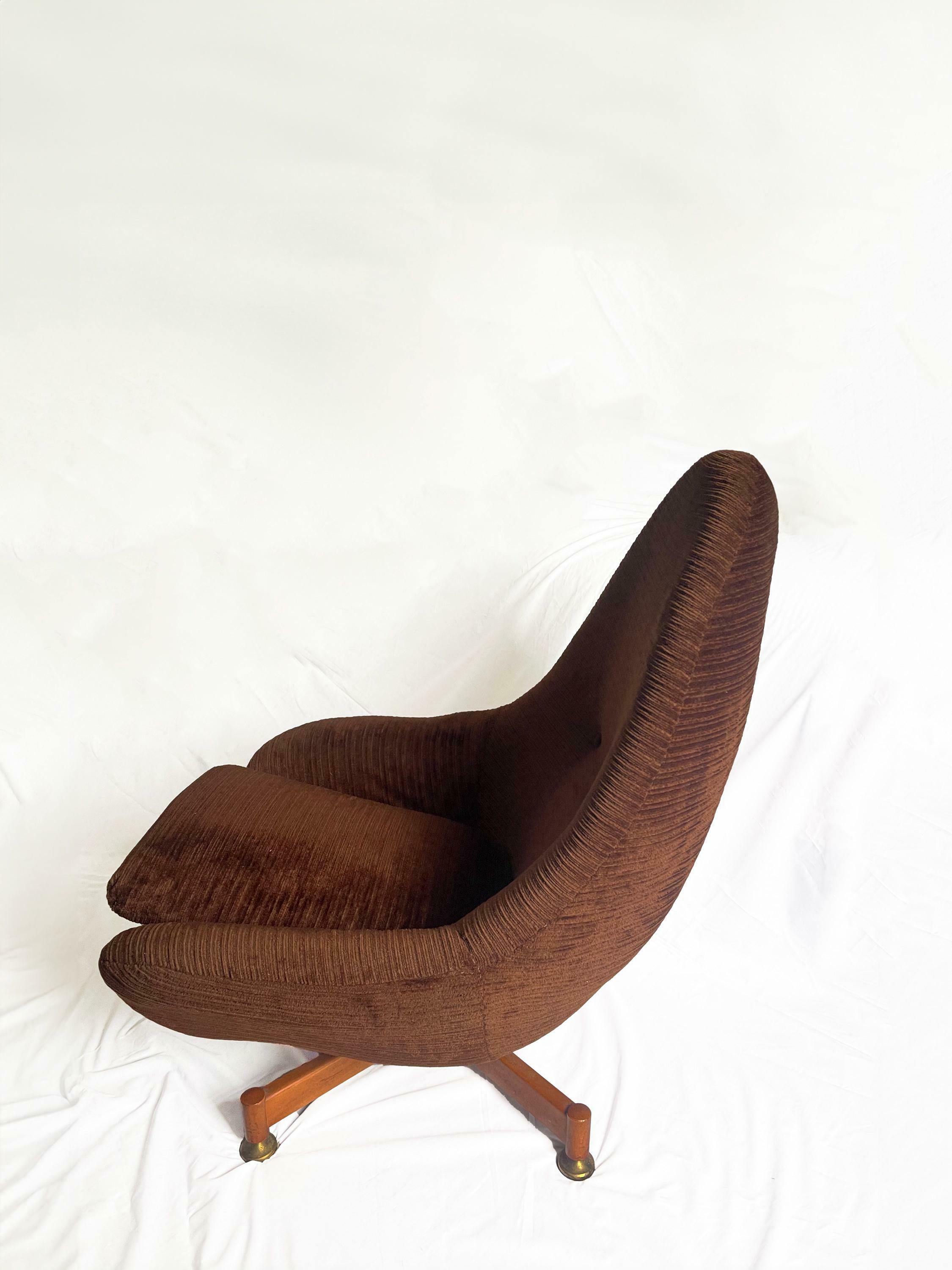 Swivel Chair From Greaves & Thomas, Mid Century Egg Chair, Vintage Chocolate Brown Velvet Egg Chair, Original Cover. Teak Legs