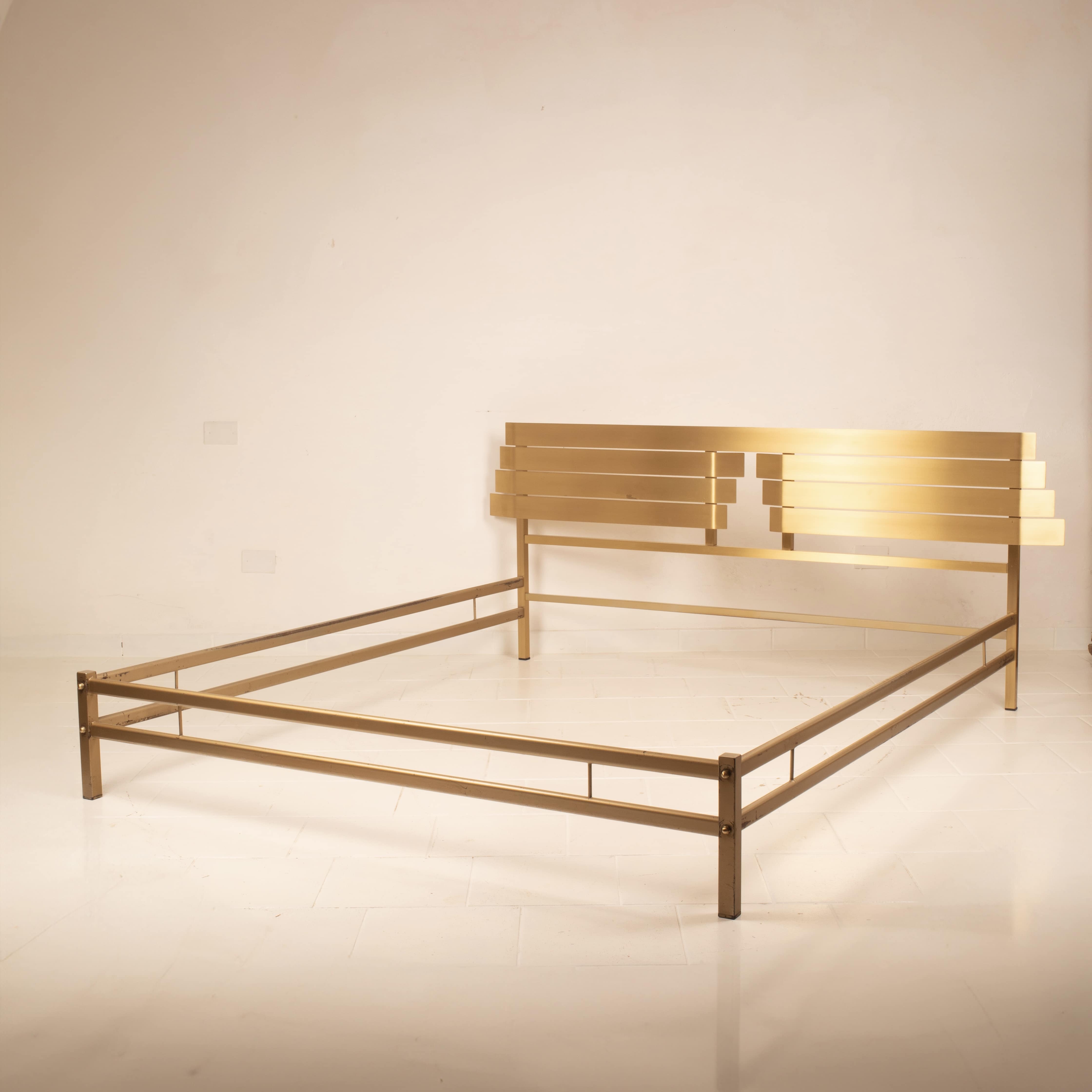 "Armonia" bed by Luciano Frigerio for Frigerio di Desio 1976