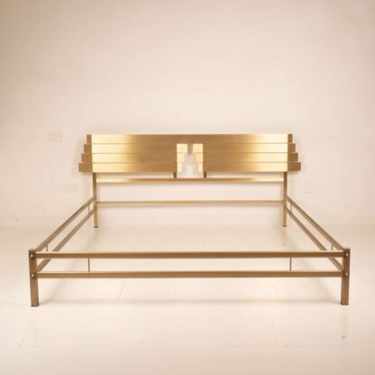 "Armonia" bed by Luciano Frigerio for Frigerio di Desio 1976