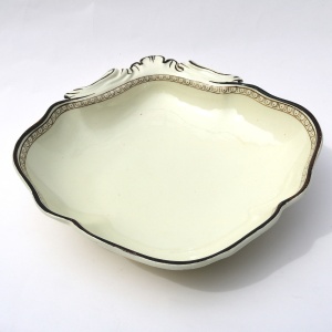 A good antique Georgian Wedgwood creamware pottery novelty shell-shaped Bowl 1790